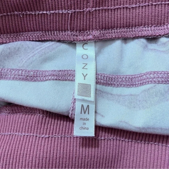 LuLaRoe Cozy Crystal Velour Crop Capri Pants Sz Med Solid Pink Magenta Swirl - Picture 5 of 10